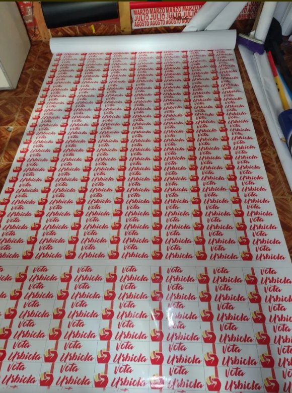 Calcoman&iacute;as de vinil para campa&ntilde;a - trabajo real de De Todo Impresos TLX