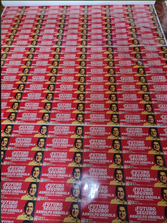 Calcoman&iacute;as a todo color con foto del candidato - trabajo real de De Todo Impresos TLX
